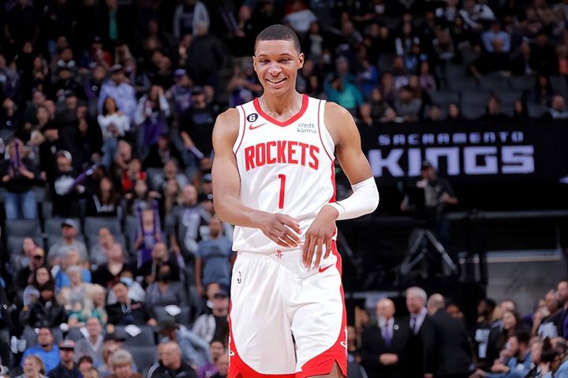 关于里程碑夜！萨克拉门托国王战术微调；NBA季后赛关键时刻刷纪录；底气十足；高层口径保持一致的信息