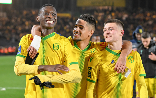 今夜法国杯焦点战，洛杉矶湖人止住颓势，质疑声仍在，团队化学反应显著的简单介绍